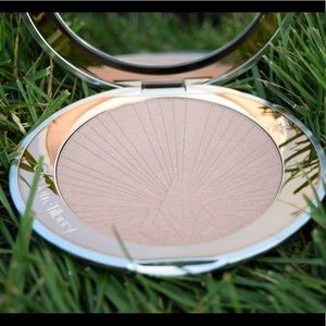 Charlotte Tilbury Hollywood Superstar Glow Highlighter